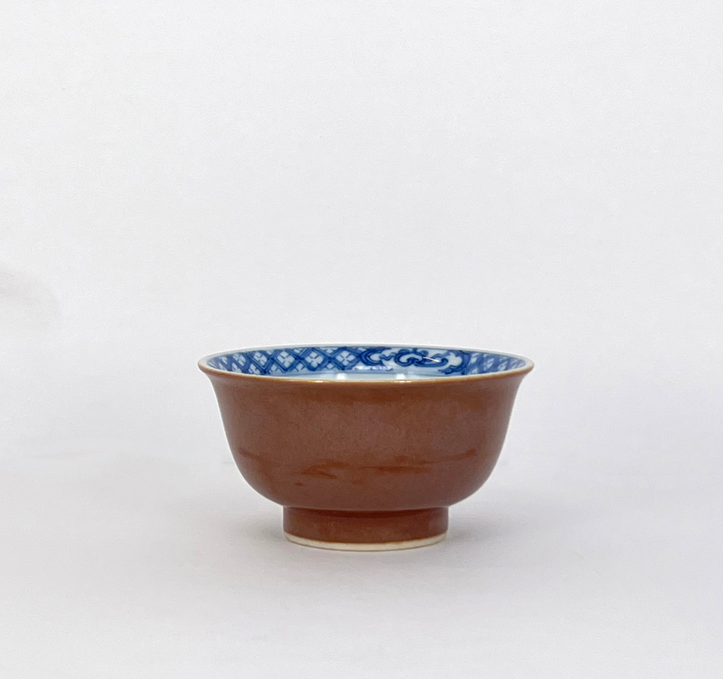 Xiaoya: Brown Glaze Blue and White Cup|小雅:外紫金釉内青花品杯