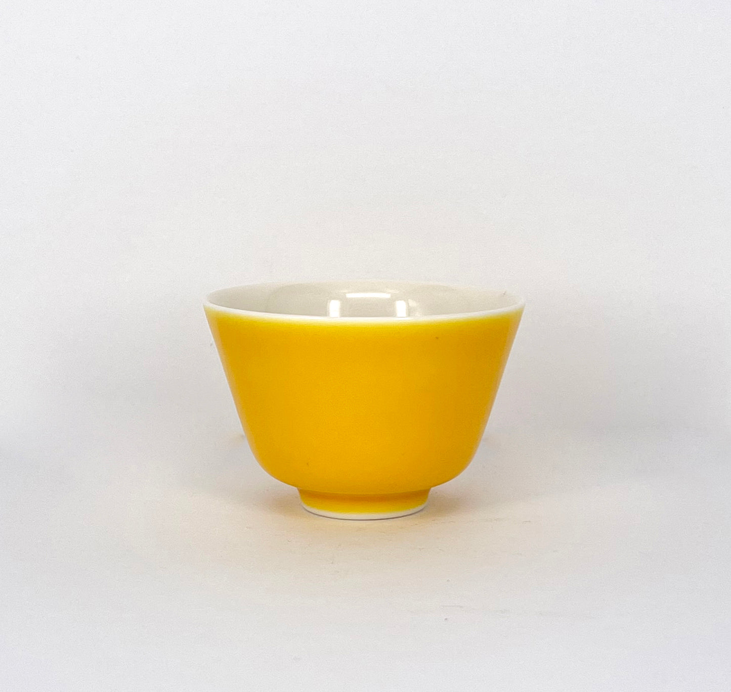 Xiaofangyao: Yellow Spring Paired Cup｜晓芳窑：乳黄沁泉对杯