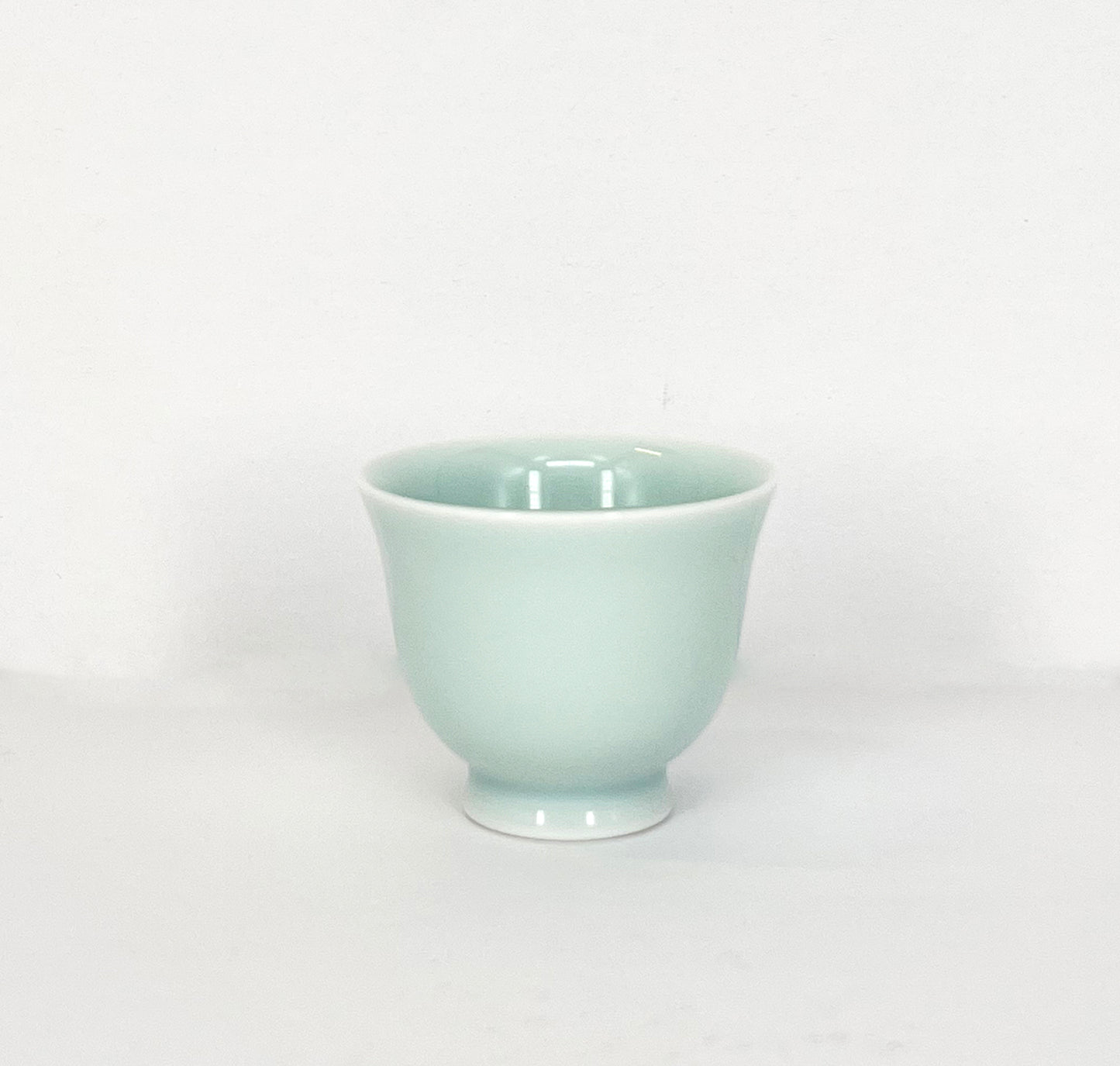 Xiaofangyao: Celadon Dew Paired Cup｜晓芳窑：影青玉露对杯